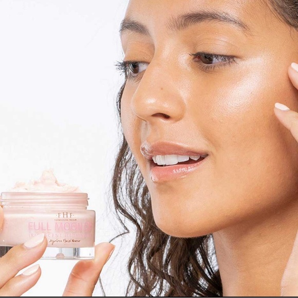 Farmhouse Fresh Full Moon Dip Facial Mousse - Picture 8 of 10